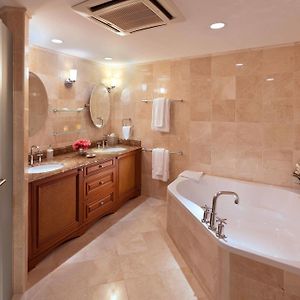 Villa mit 3 Schlafzimmern und mit Strandblick